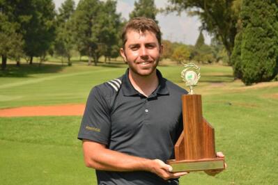 Ian Snyman with his trophy