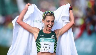 SA’s Gerday Steyn celebrates after winning the Two Oceans Marathon